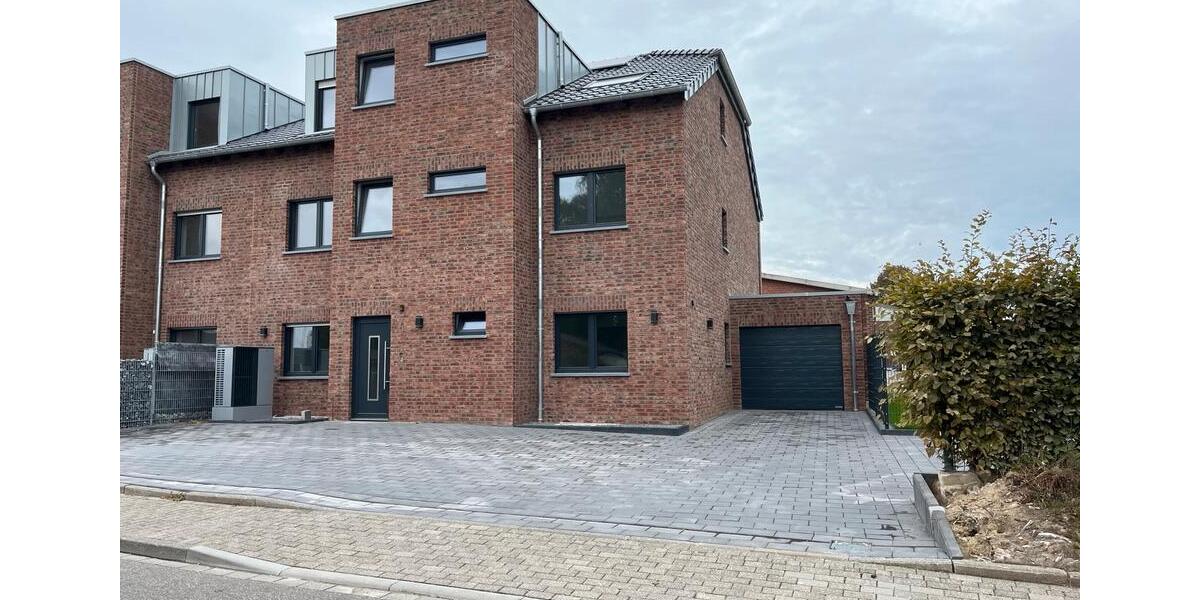 Etagenwohnung Geilenkirchen - 3 Zimmer, 94 m&sup2;, 1.050&euro; | Angebot:26393518