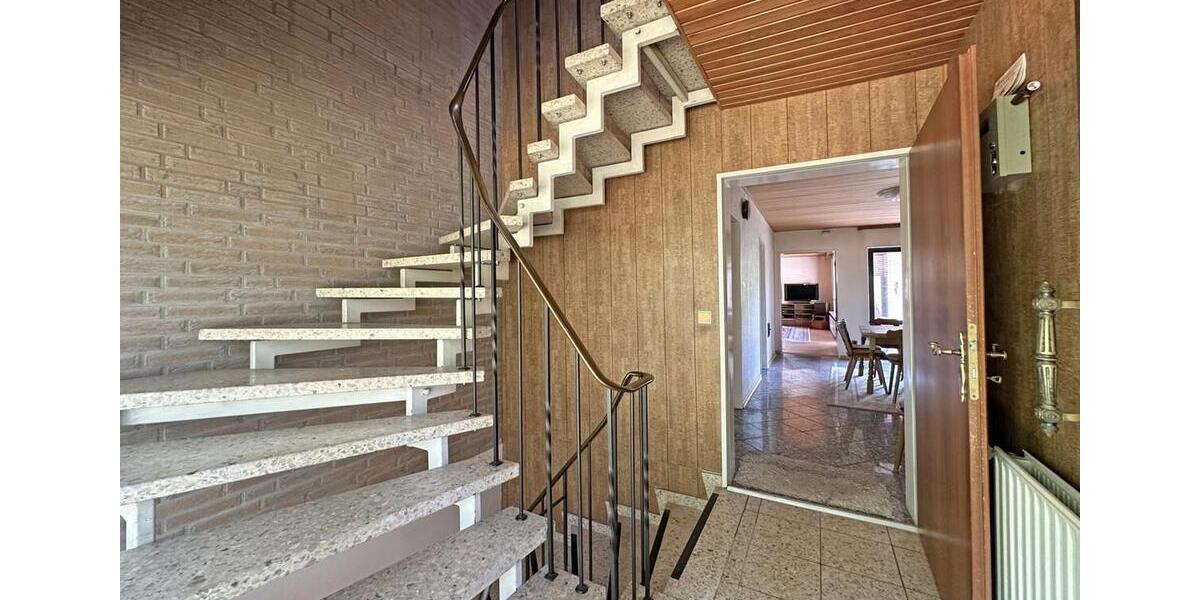 Dachgeschoßwohnung Hamburg Niendorf - 4 Zimmer, 101 m&sup2;, 1.800&euro; | Angebot:26407335