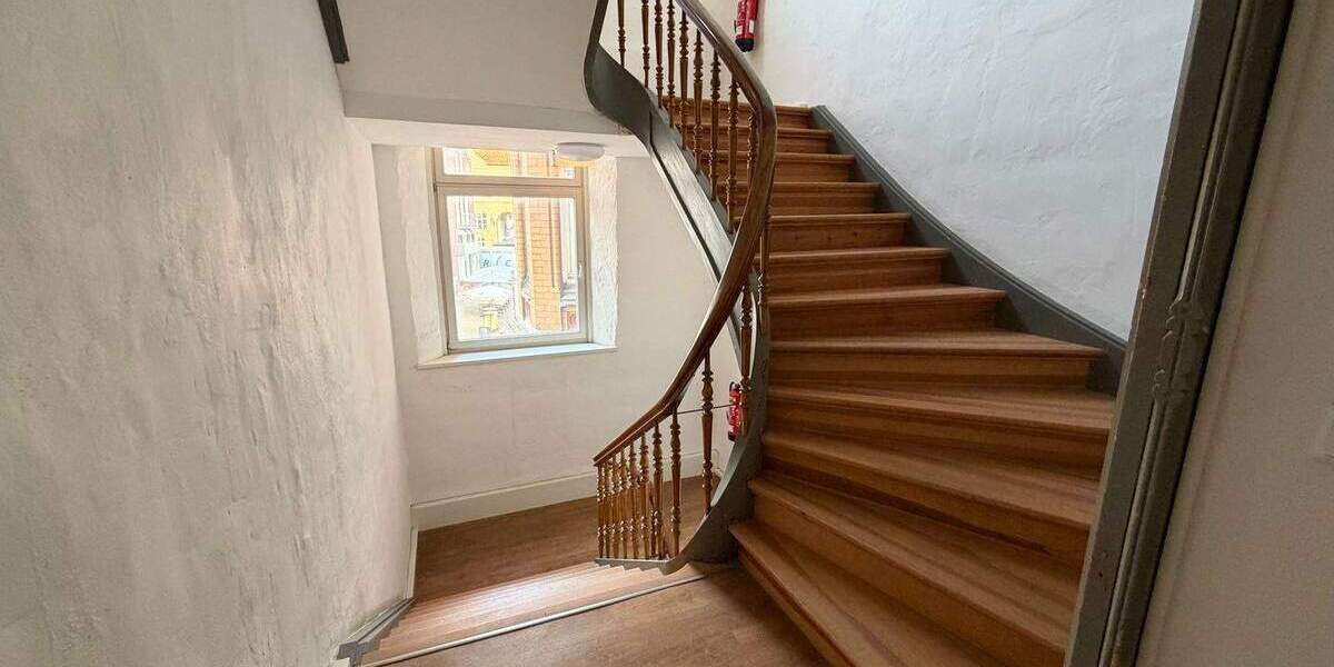 Gewerbeobjekt Husum - 1 Zimmer, 125 m&sup2;, 900&euro; | Angebot:25611315