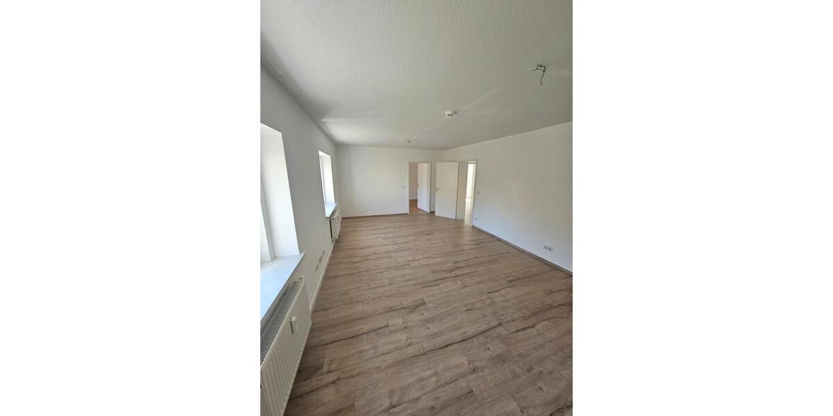 Erdgeschoßwohnung Altenburg - 2 Zimmer, 62 m&sup2;, 370&euro; | Angebot:26380938