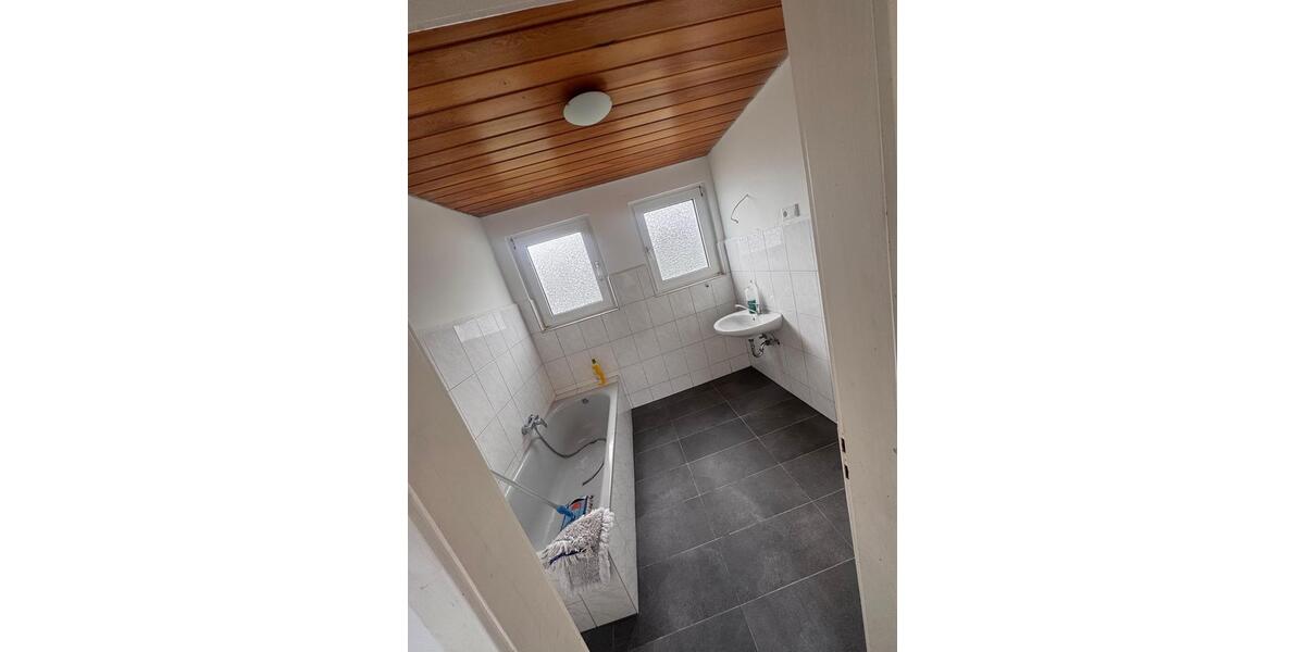 Erdgeschoßwohnung Ober-Olm Olm - 3 Zimmer, 105 m&sup2;, 1.400&euro; | Angebot:25649007