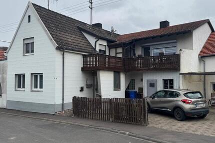 Haus Würzburg - 6 Zimmer, 230 m&sup2;, 249.000&euro; | Angebot:26933587