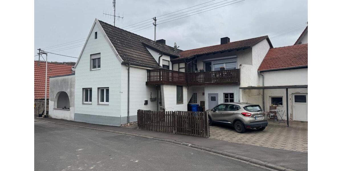 Mehrfamilienhaus, Wohnhaus Würzburg - 6 Zimmer, 230 m&sup2;, 249.000&euro; | Angebot:26933587