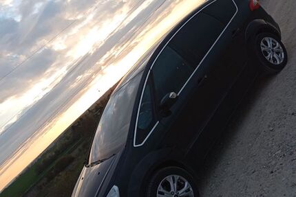 Ford S-Max 90.000 km 10.900 &euro; Salzatal 06179
