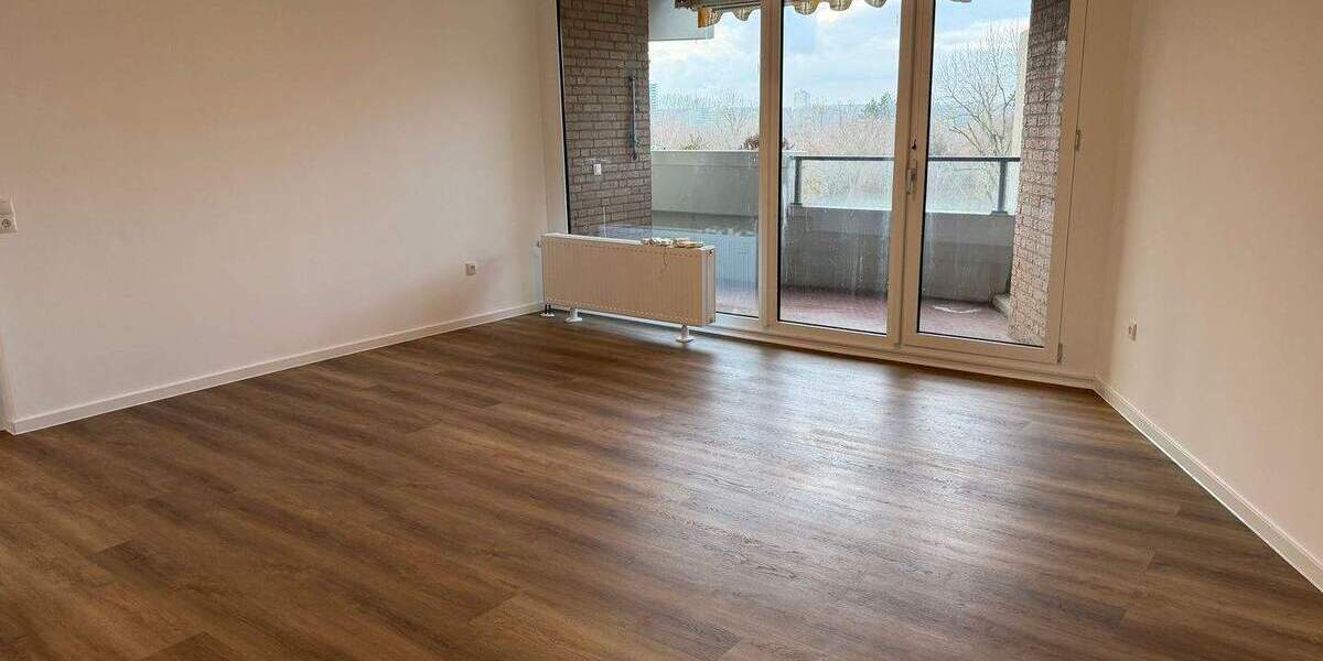 Etagenwohnung Köln Westhoven - 3 Zimmer, 96 m&sup2;, 1.400&euro; | Angebot:25568412