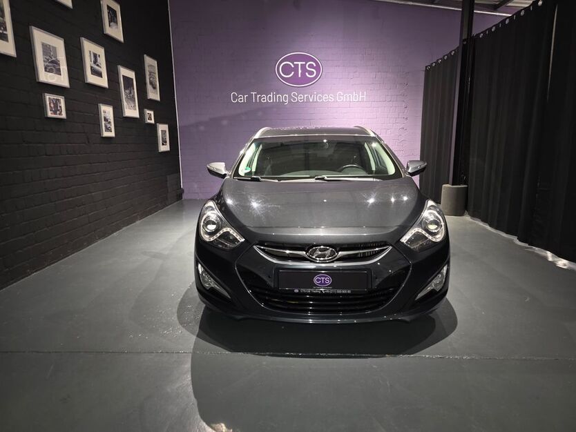 Hyundai i40 103.827 km 8.200 € Düsseldorf 40476