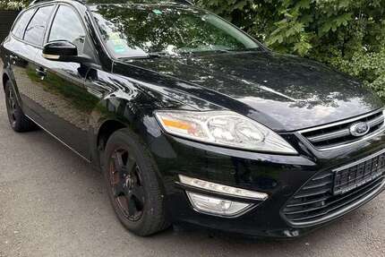 Ford Mondeo 246.252 km 2.450 € Dresden 01157