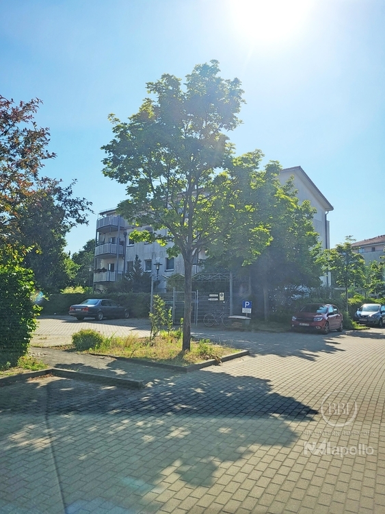PROVISIONSFREIE DACHGESCHOSSWOHNUNG MIT WEITBLICK UND STELLPLATZ ALS KAPITALANLAGE! 4 zimmer