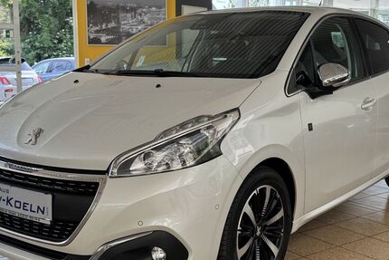 Peugeot 208 89.500 km 8.999 &euro; Kerpen 50171