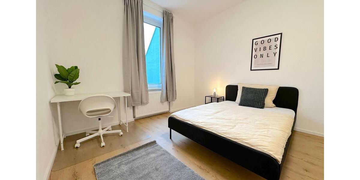 Neu renovierte WG-Zimmer – 2 Zimmer sofort verfügbar –in Frankfurt am Main 5 zimmer