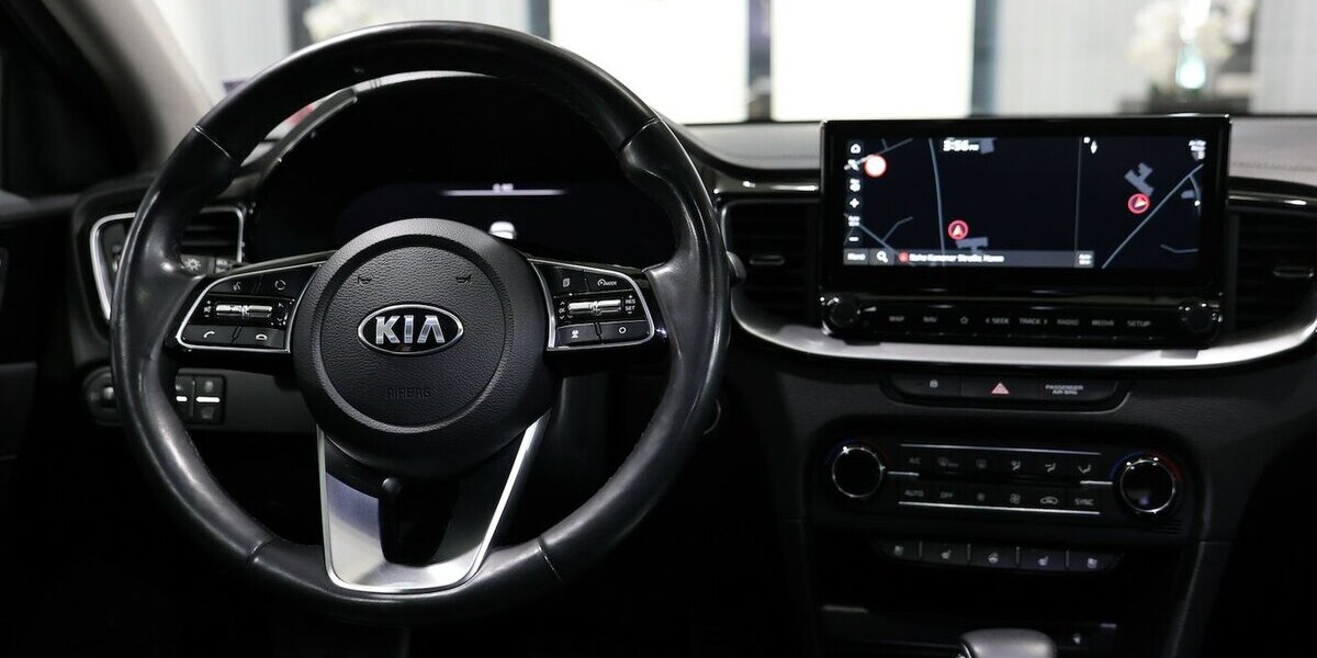 Kia XCeed 1.4 T-GDI PLATINUM-EDITION 1.HAND,PANORAMA 79.000 km 17.991 &euro; Hamm 59077
