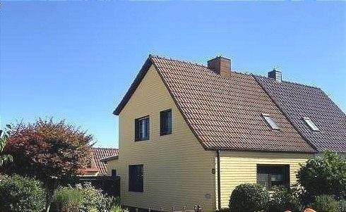 DHH mit schönem Garten in Eisleben