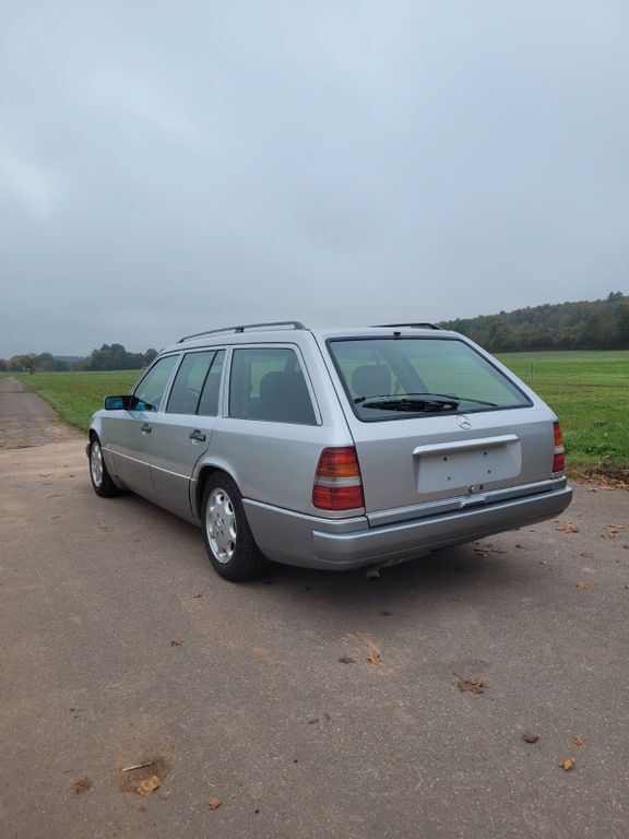 E 220