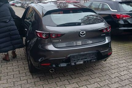 Mazda 3 92.000 km 15.900 &euro; Neuekirchen 94362