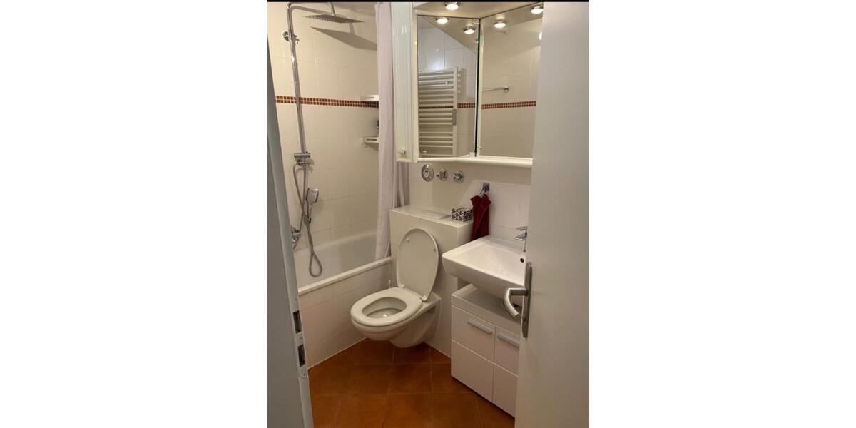 Großes, voll möbliertes Zimmer in WG in Martinsried 1 zimmer