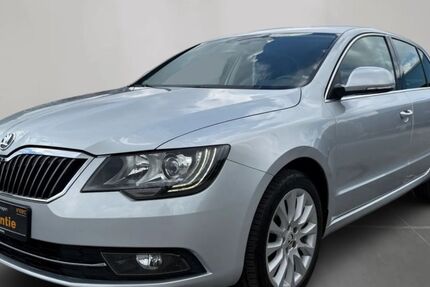 Skoda Superb 58.000 km 12.990 &euro; Hamburg 20539