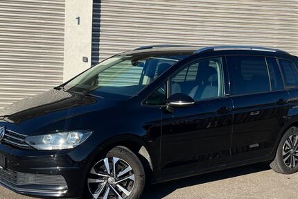 VW Touran 197.621 km 16.950 &euro; Hildrizhausen /Stuttgart 71157