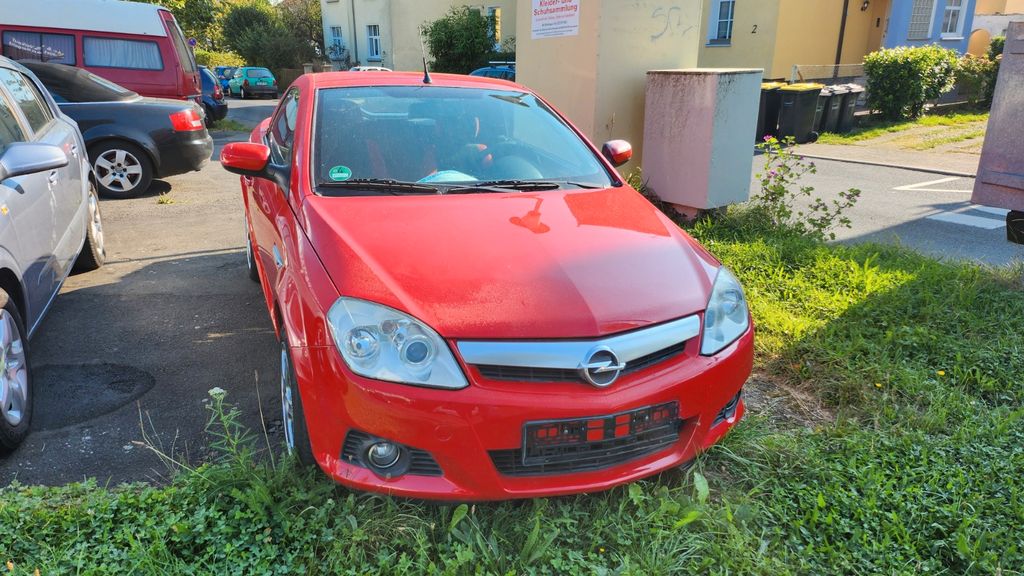 Opel Tigra 131.000 km 2.550 &euro; Fuldatal Ihringshausen 34233