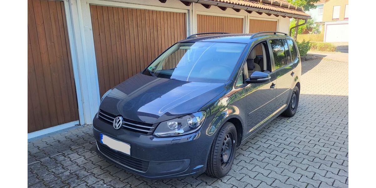 VW Touran 147.848 km 7.899 &euro; Weilheim in Oberbayern 82362