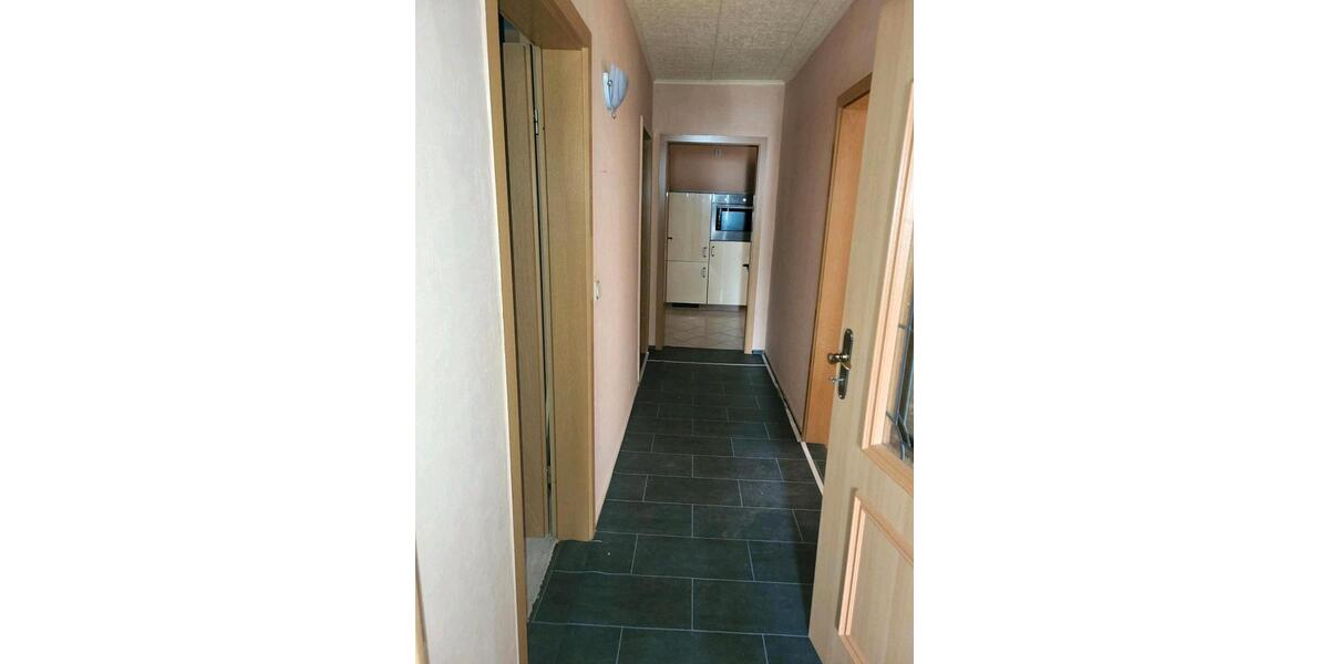Einfamilienhaus Bad Salzungen Tiefenort - 9 Zimmer, 150 m&sup2;, 85.000&euro; | Angebot:26959081