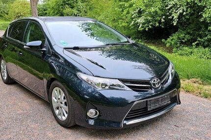 Toyota Auris 66.500 km 8.250 &euro; Beckum 59269
