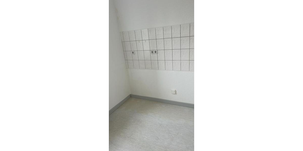 Etagenwohnung Glauchau - 3 Zimmer, 60 m&sup2;, 355&euro; | Angebot:26368561