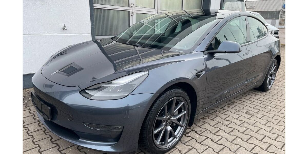 Tesla Model 3 66.650 km 25.980 &euro; Heidenheim/Brenz 89520