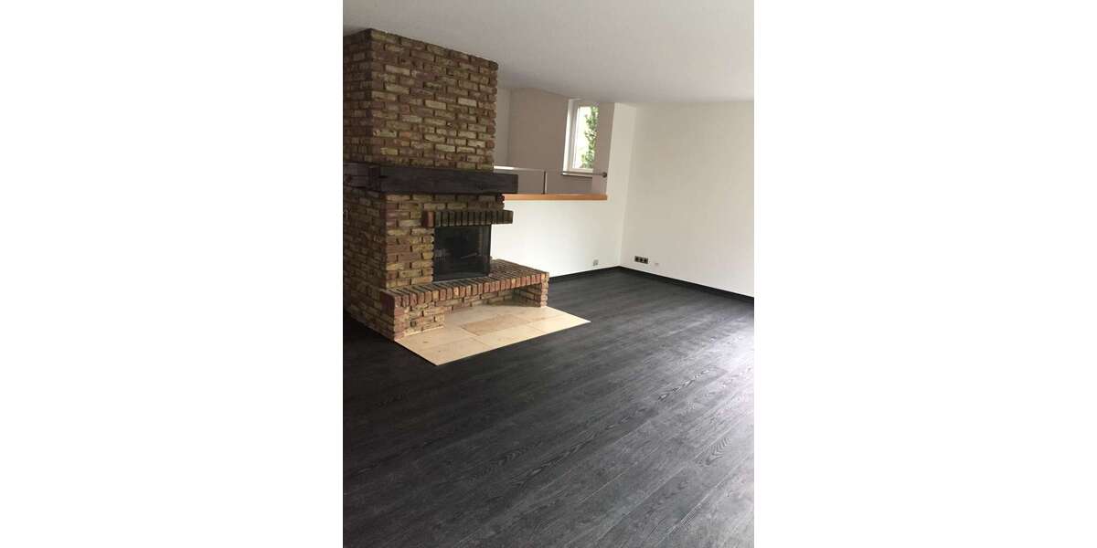 Haus zum Mieten in Sindelfingen 2.990 € 180 m² 7 zimmer
