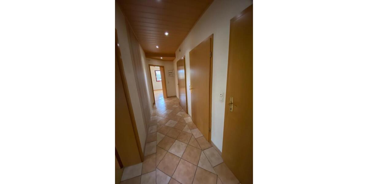 Erdgeschoßwohnung Bad Hersfeld - 2 Zimmer, 90 m&sup2;, 748&euro; | Angebot:25538251