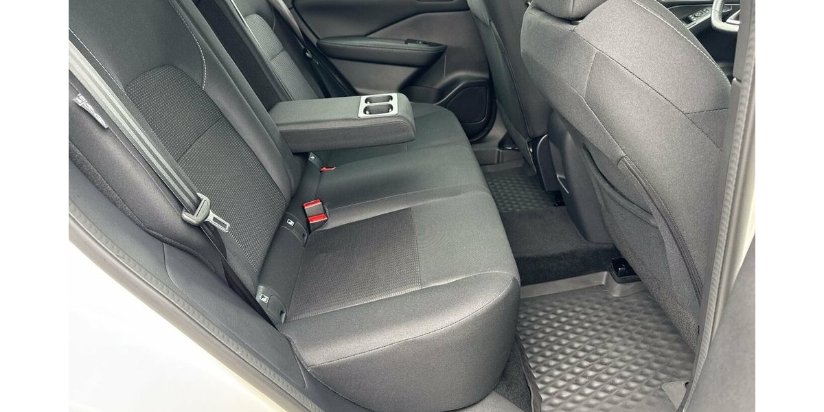 Nissan Qashqai Accenta *Xtronic/SHZG/Navi-App/Kamera/ICC/ 23.631 km 23.990 &euro; Bamberg 96052