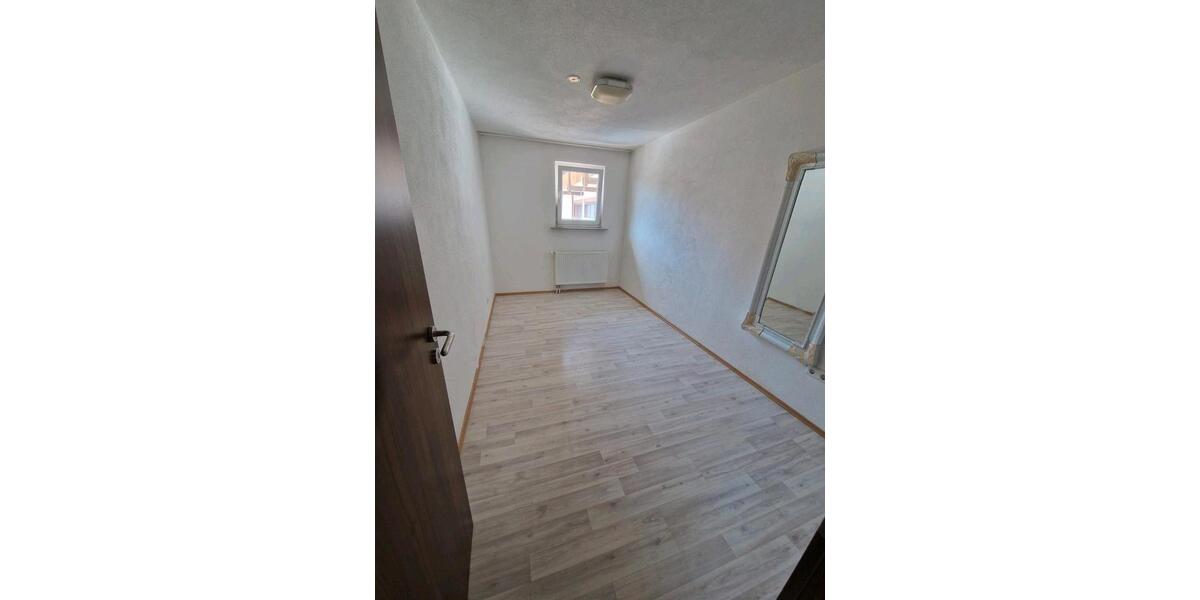 Einfamilienhaus Edenkoben - 5 Zimmer, 145 m&sup2;, 1.550&euro; | Angebot:26230927