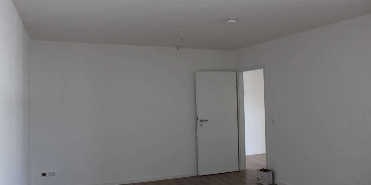 ruhige 4 Zimmer-Wohnung im Hinterhaus ***frisch renoviert*** mit Balkon 4 zimmer