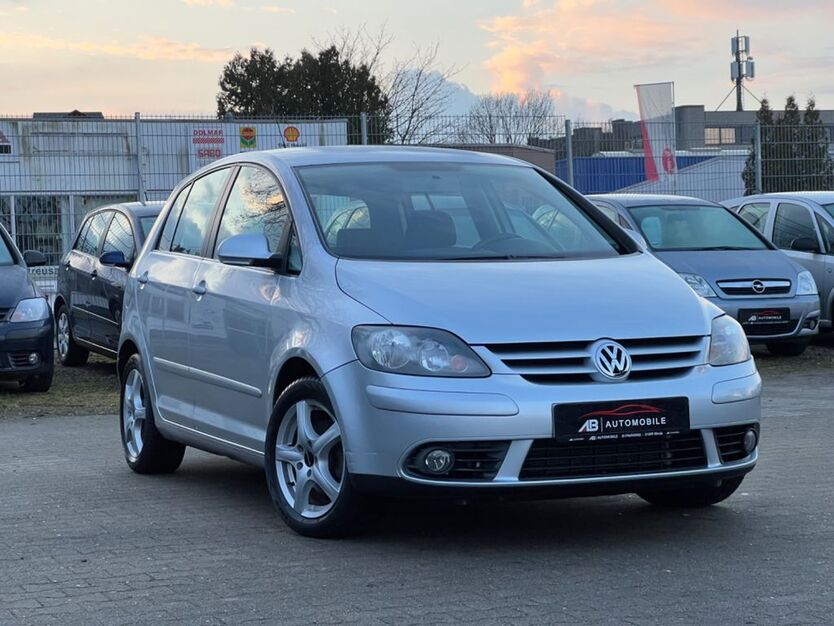 VW Golf 152.390 km 4.890 € Glinde 21509