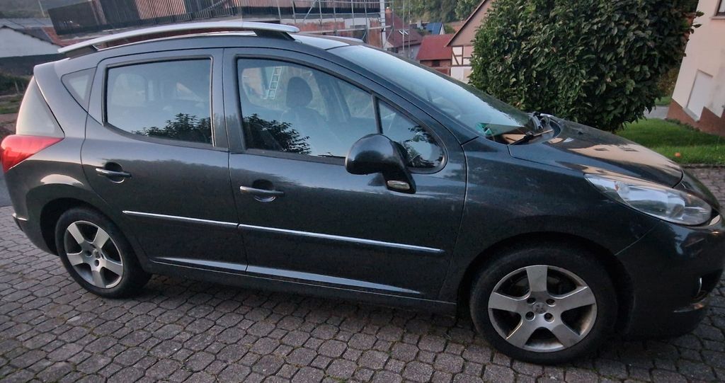 Peugeot 207 173.600 km 2.490 € Waldkappel 37284
