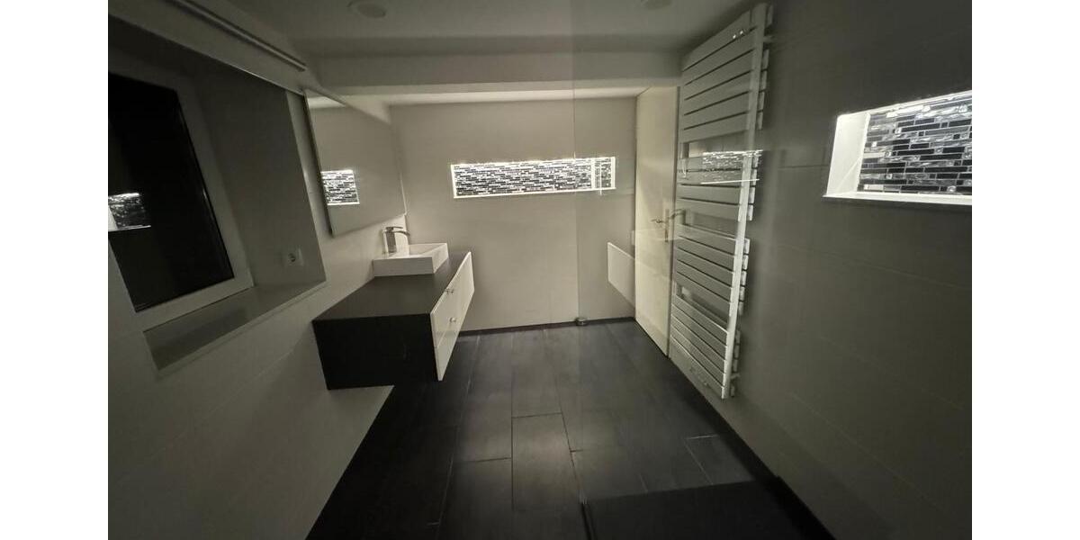 Einfamilienhaus Warstein - 8 Zimmer, 150 m&sup2;, 950&euro; | Angebot:25982315