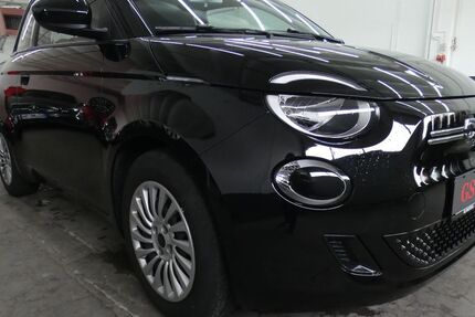 Fiat 500e 29.000 km 12.999 &euro; Metzingen 72555