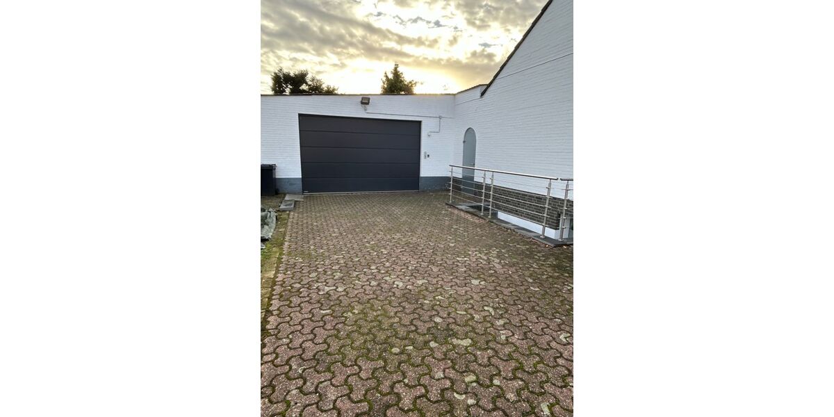 Provisionsfrei* Reserviert - Großzügiges Einfamilienhaus mit ELW - provisionsfrei - - Einfamilienhaus Sonsbeck | Angebot:25752053
