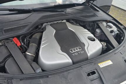 Audi A8 162.412 km 24.700 &euro; Hamburg 21031