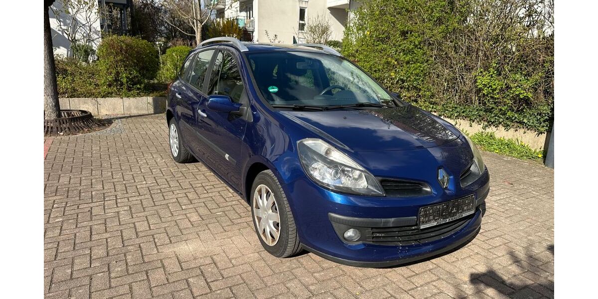 Renault Clio 203.000 km 2.299 &euro; Weingarten 76356