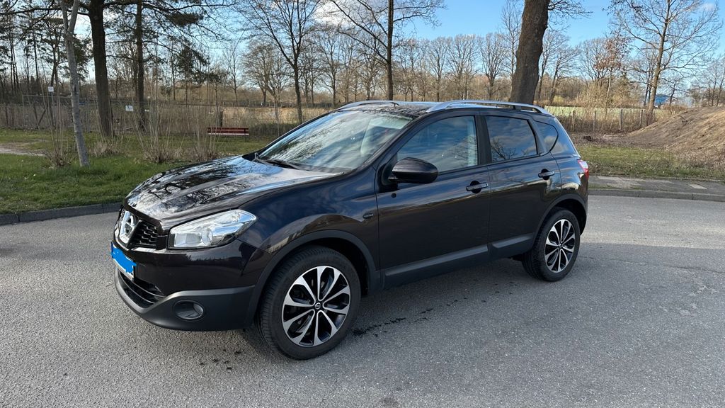 Nissan Qashqai 182.000 km 5.900 &euro; Bad Segeberg 23795