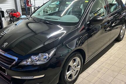 Peugeot 308 153.000 km 7.400 &euro; Weingarten 88250