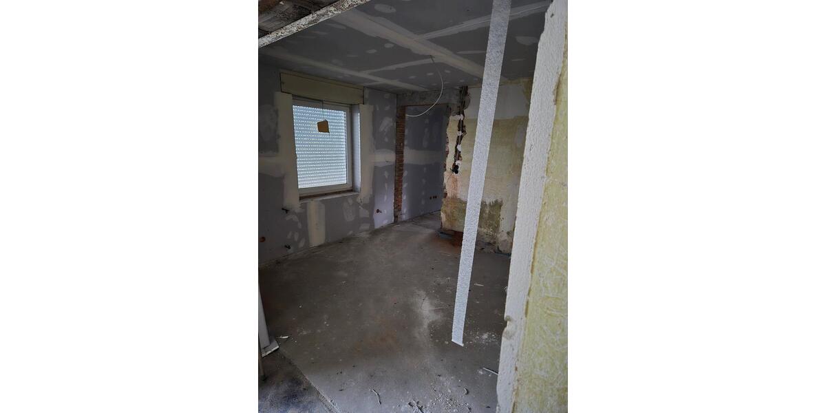 Einfamilienhaus Calbe (Saale) - 8 Zimmer, 163 m&sup2;, 70.000&euro; | Angebot:25223232