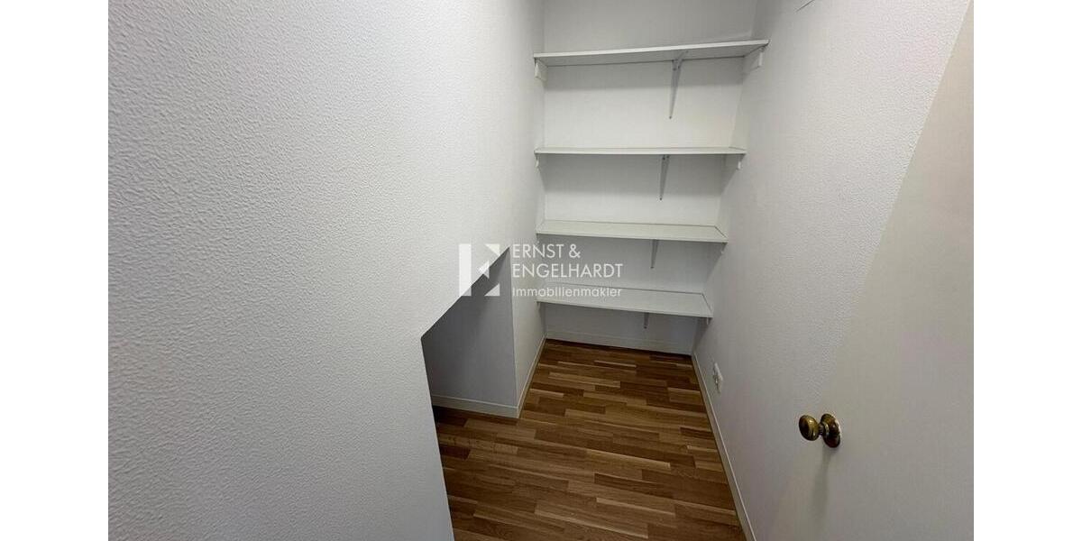 Reihenhaus Kitzingen - 5 Zimmer, 125 m&sup2;, 1.450&euro; | Angebot:25348853