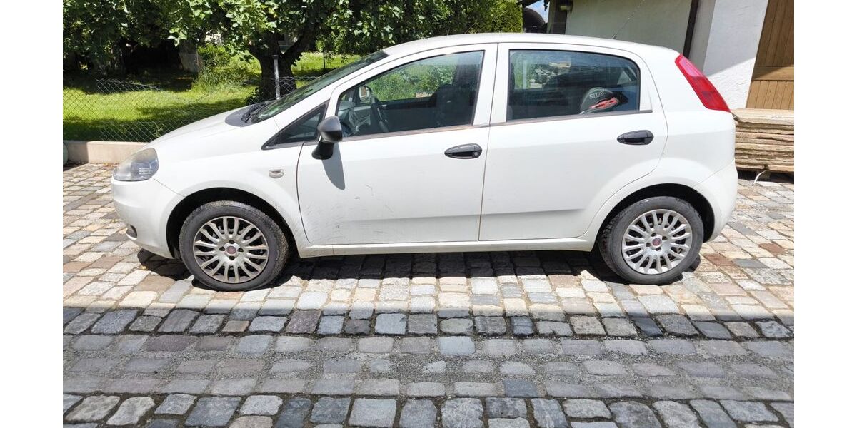 Fiat Punto 222.000 km 2.850 &euro; Griesstätt 83556