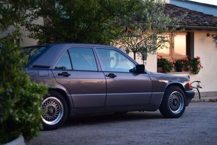 Mercedes-Benz 190 139.000 km 10.700 &euro; Leonberg 71229