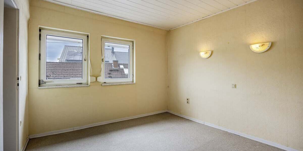 Großes Wohnhaus mit vielfältigem Nutzungspotential - Einfamilienhaus Moschheim | Angebot:26932451