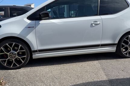 VW up! 82.000 km 11.750 &euro; Siegsdorf 83313