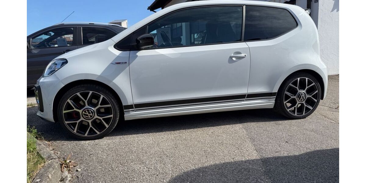 VW up! 82.000 km 11.750 &euro; Siegsdorf 83313