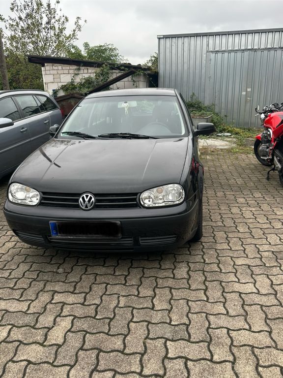 VW Golf 228.000 km 1.350 € Malsch 76316