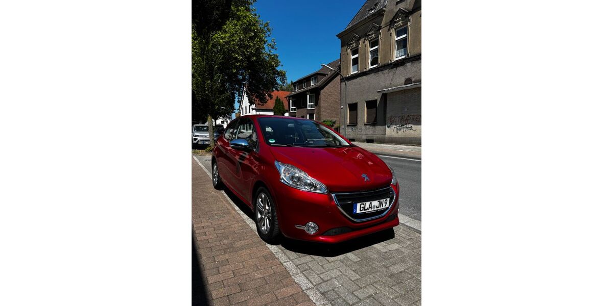 Peugeot 208 56.000 km 8.700 &euro; Recklinghausen 45663